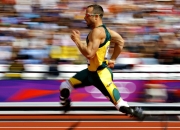 开云官网-步行者最后时刻惊险逆转马刺，班凯罗关键一击定乾坤