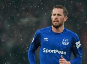 开云APP-浓眉哥破纪录之夜，灰熊上演惊天逆转尼克斯