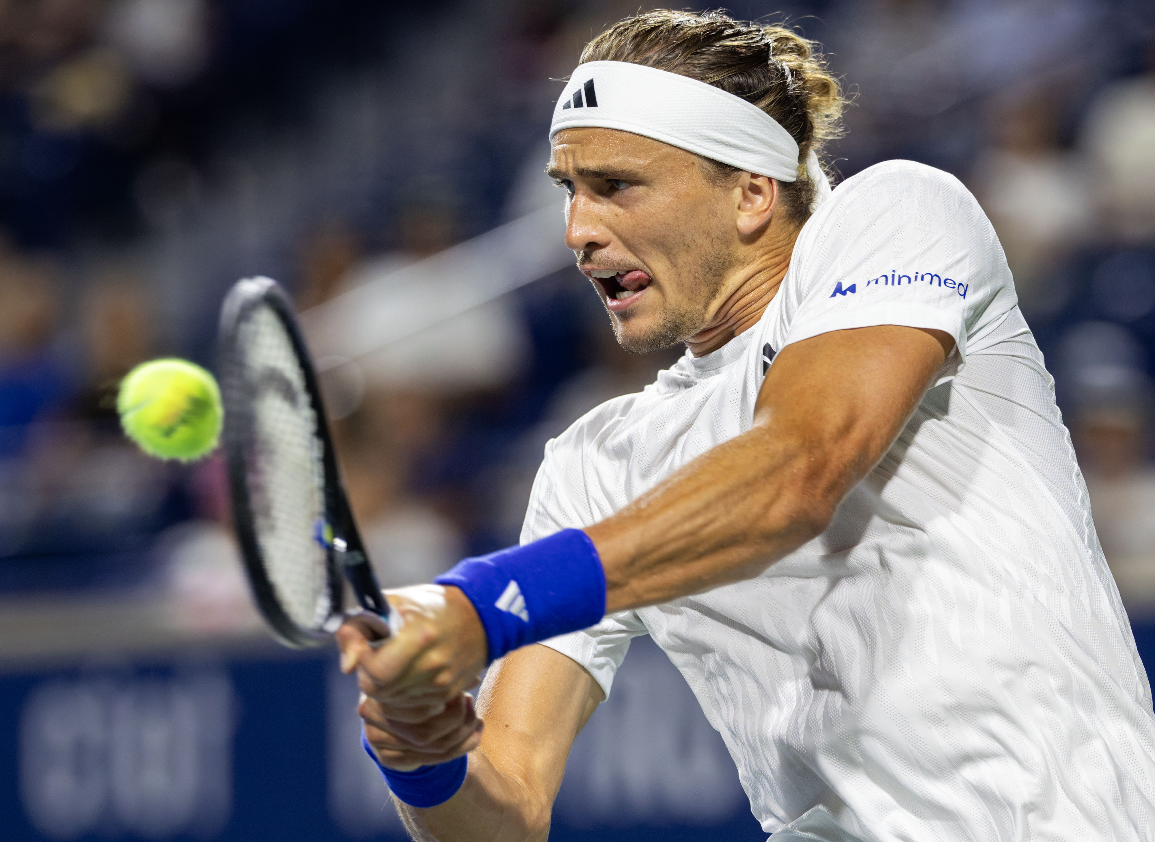 世界网球队爆冷美国网球队,兹维列夫一己之力扛起全队的简单介绍 世界网球队爆冷美国网球队,兹维列夫一己之力扛起全队的简单介绍