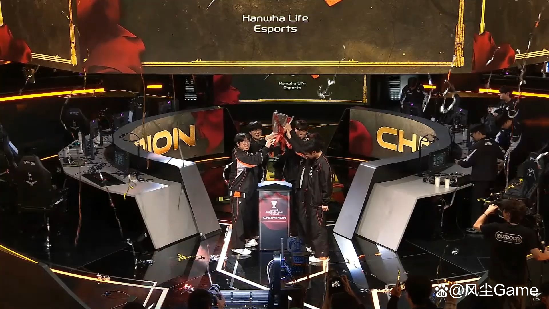 关于BLG绝杀TES,Faker三分雨点燃全场的信息 关于BLG绝杀TES,Faker三分雨点燃全场的信息