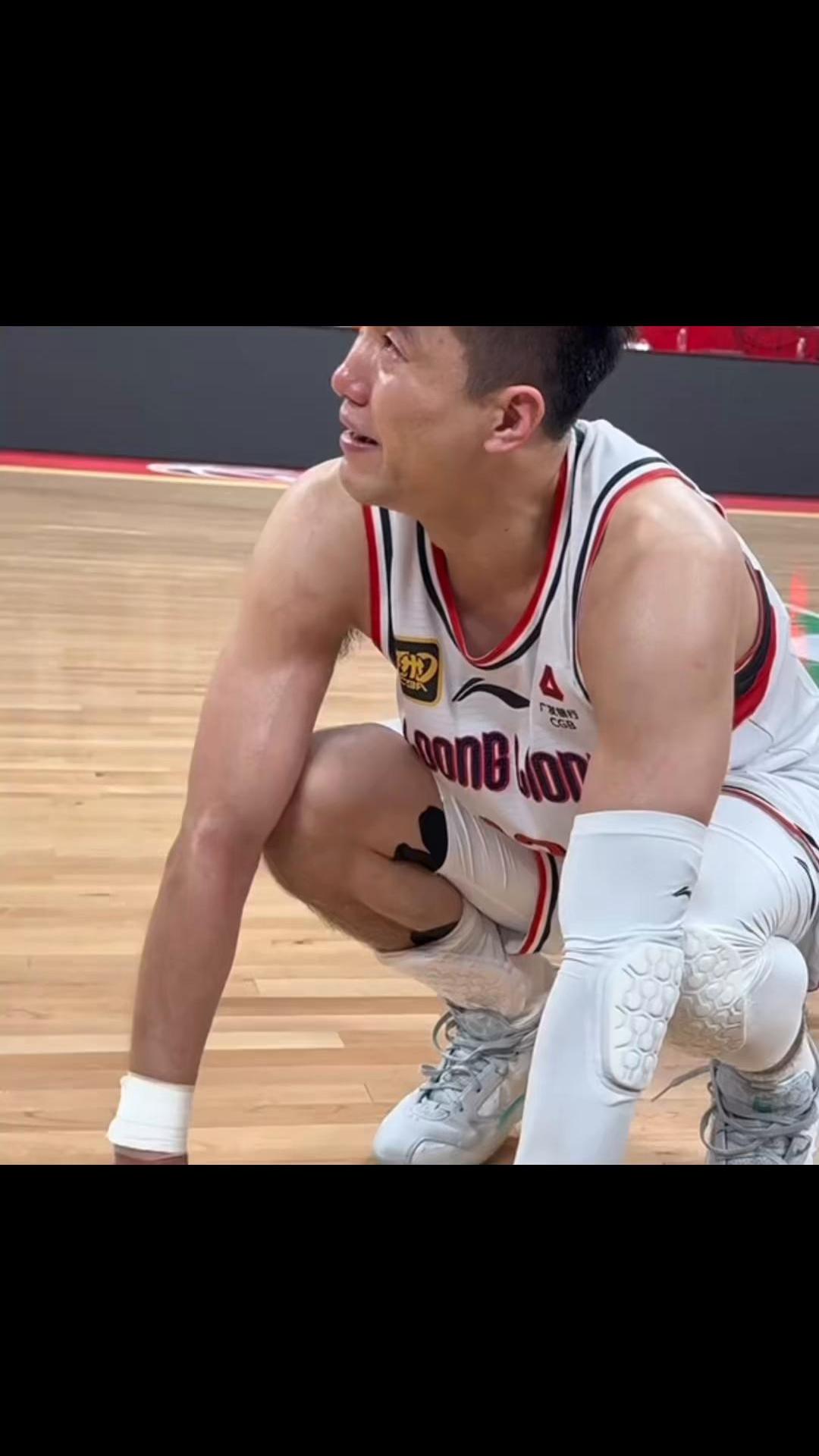 黄蜂血洗中国男篮,艾顿高光表现 黄蜂血洗中国男篮,艾顿高光表现