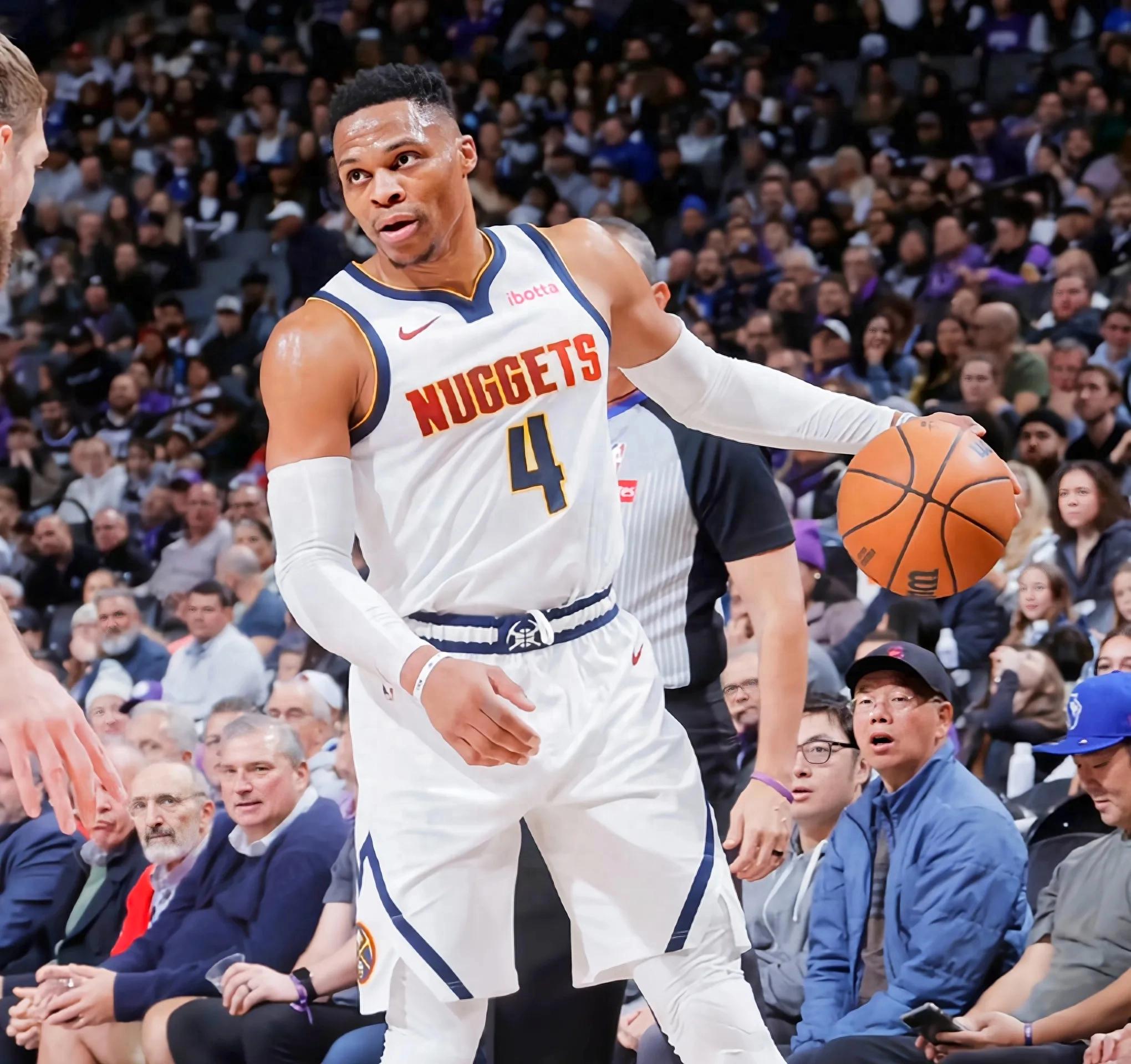 马刺血洗掘金,戈贝尔制霸全场 马刺血洗掘金,戈贝尔制霸全场