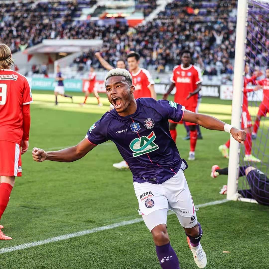 包含图卢兹在主场告捷,继续保持不败的词条 包含图卢兹在主场告捷,继续保持不败的词条