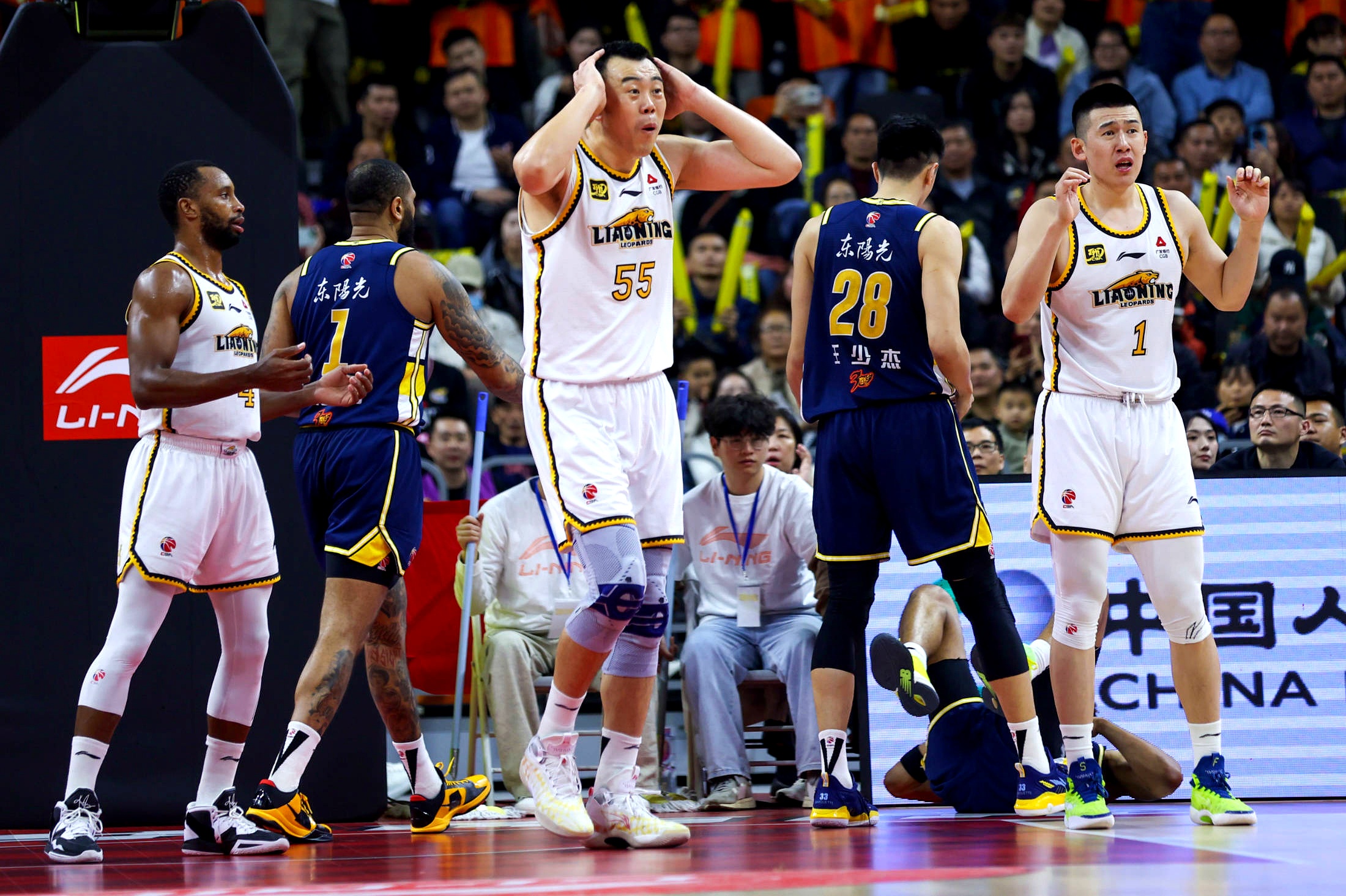 大匠球场:中国篮球联赛全面回顾 大匠球场:中国篮球联赛全面回顾