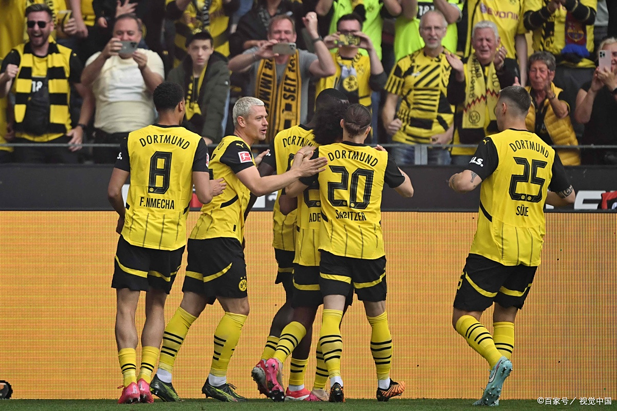 包含多特蒙德壮大阵容，力争重返前四的词条