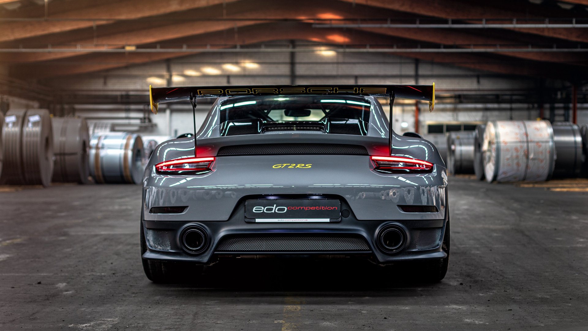 欧冠决赛夜，灰熊狂胜森林狼，跨界焦点战背后的体育魅力