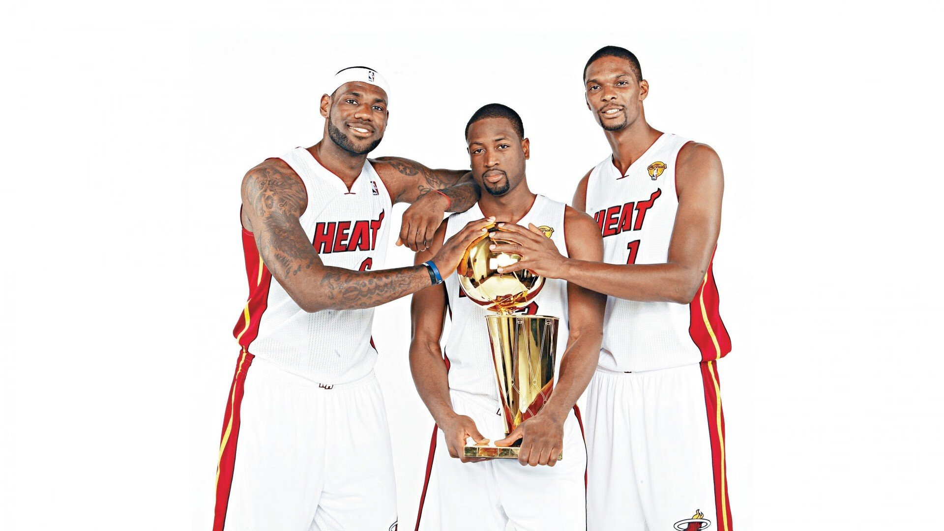 南美风暴与伊比利亚魔术师，当智利狂胜埃及遇见蒂亚戈的国家德比时刻