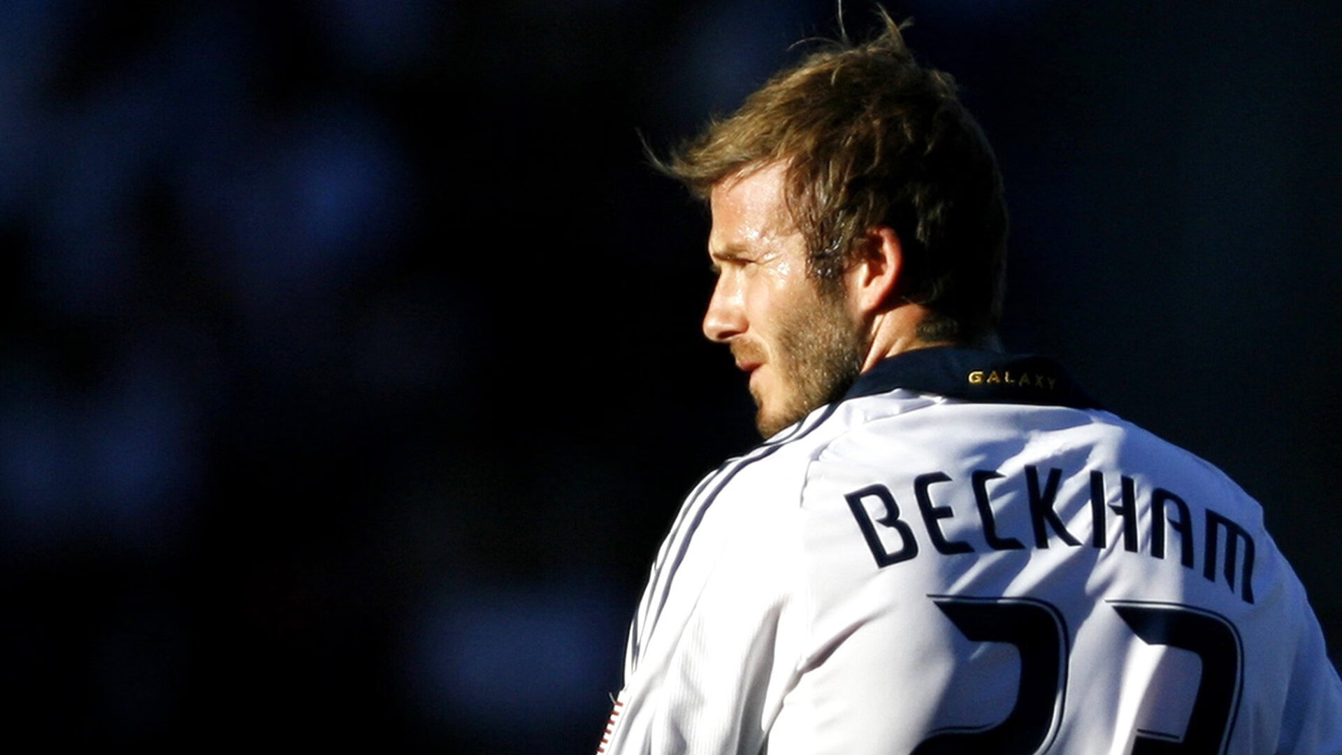 奥亚尔萨瓦尔一锤定音，奥地利战术纪律险胜哥伦比亚技术风暴